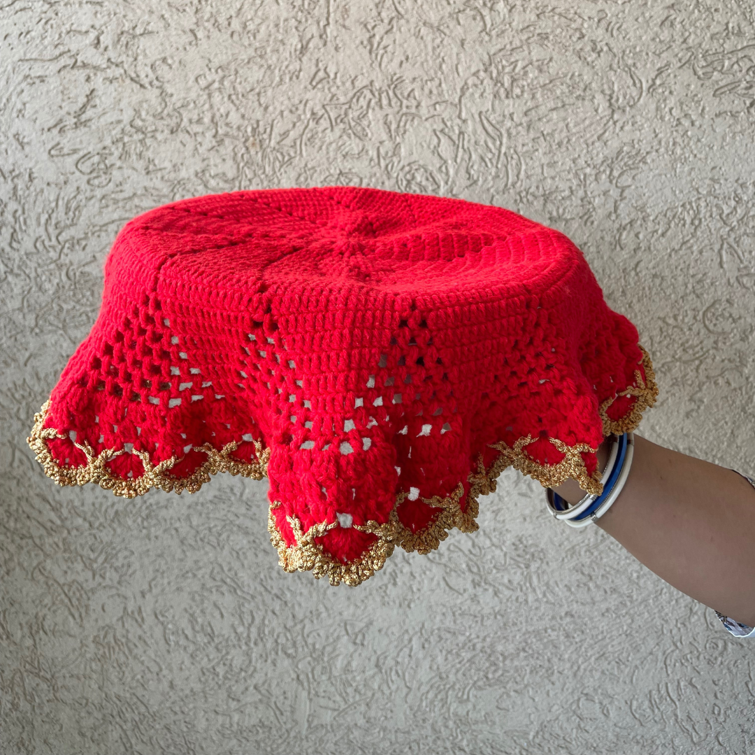 Pooja: Woolen Thaalposh