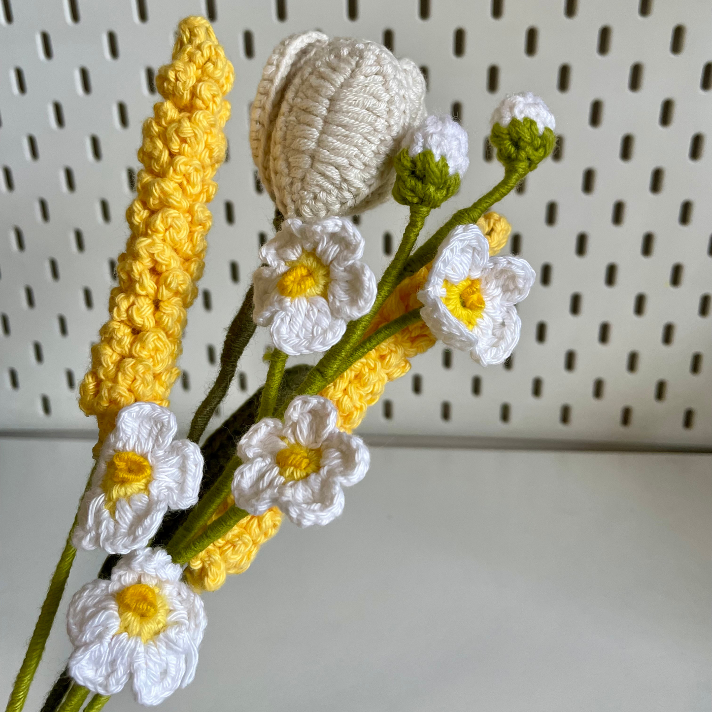 Flower : Whimsical Lavender Bouquet