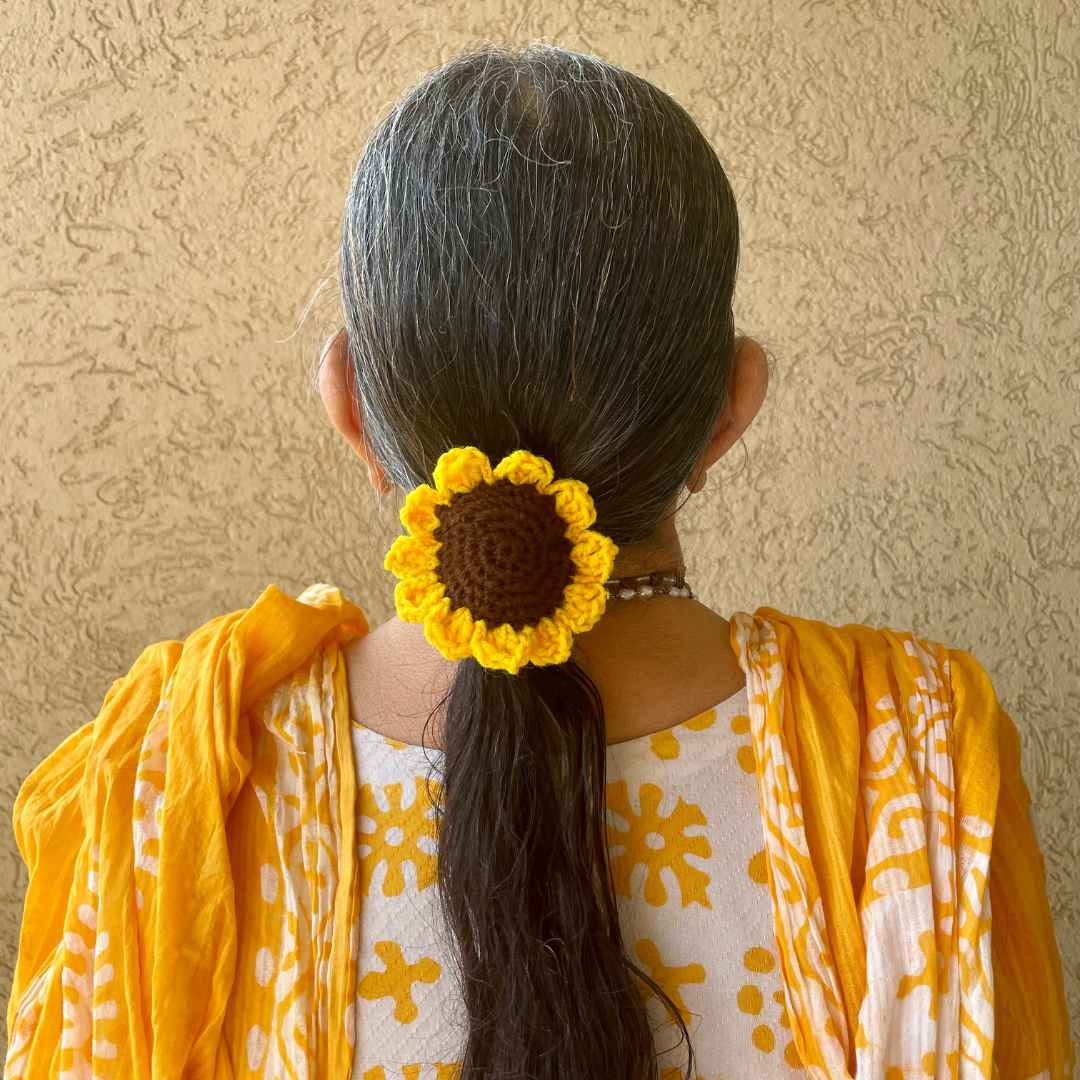 Hair : Sunflower Hairtie
