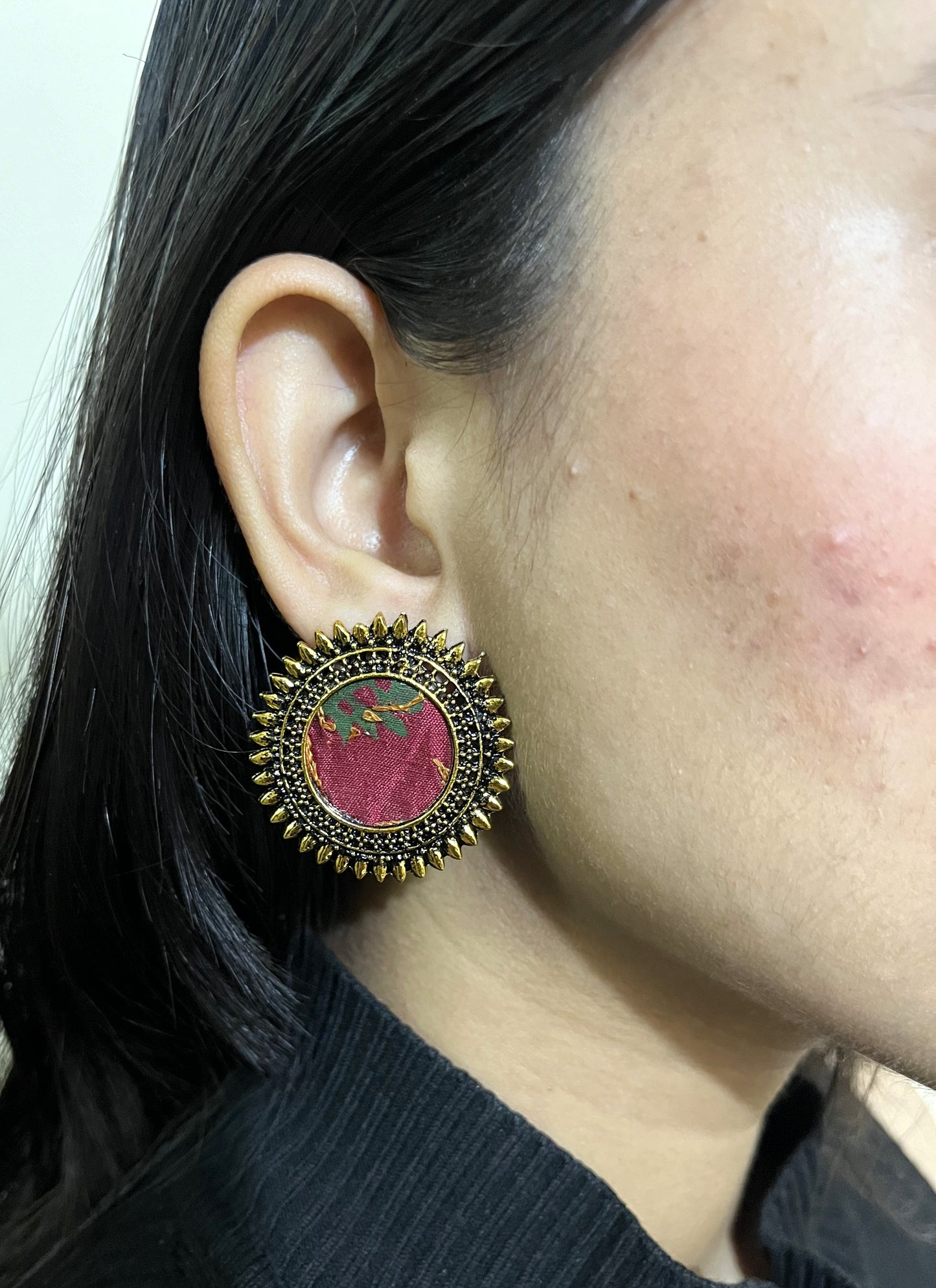 Marg: Aabha Studs